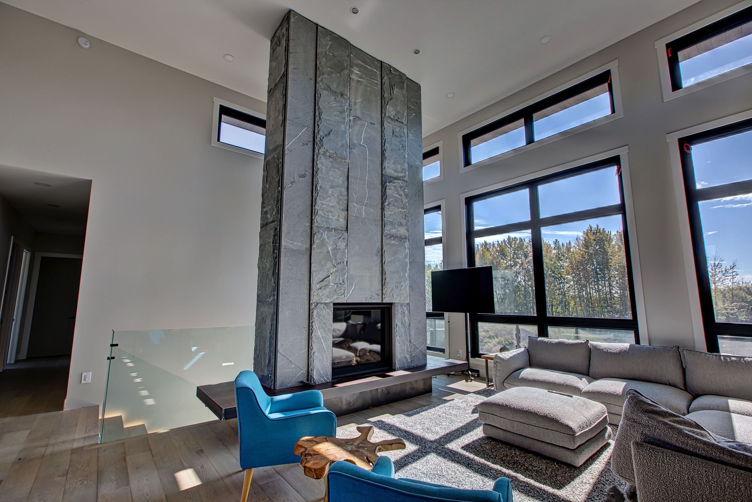 OCEAN PEARL SLAB FIREPLACE